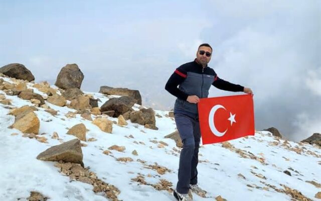 4 bin 811 metrelik Savalan Dağı zirvesine tırmanış