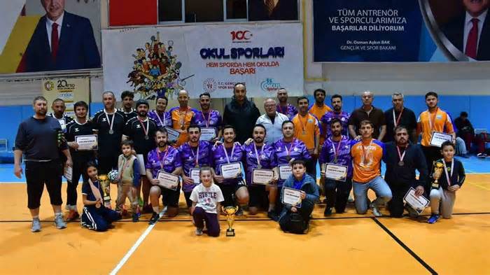 Afyonkarahisar’da Düzenlenen 4. Kamu Spor Oyunları Futsal Müsabakaları Sona Erdi