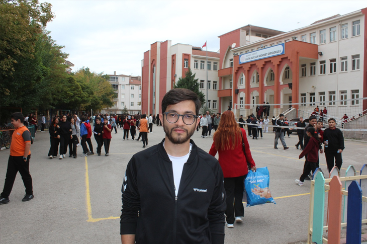 EKPSS’de Türkiye 27’ncisi Olan Görme Engelli Öğretmen, Mezun Olduğu Okulda Görev Yapıyor